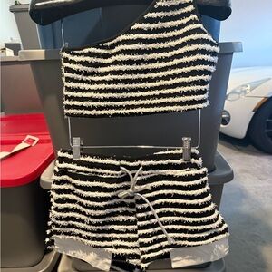 Black and White Striped Two-Piece Set mp1